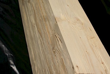 Spruce structural composite lumber, glue-laminated timber, natural, chopped und lightly grinded
